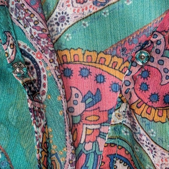 🌟NWT sheer second-layer paisley v-neck short-sleeve top medium Tamara H. - Picture 10 of 10